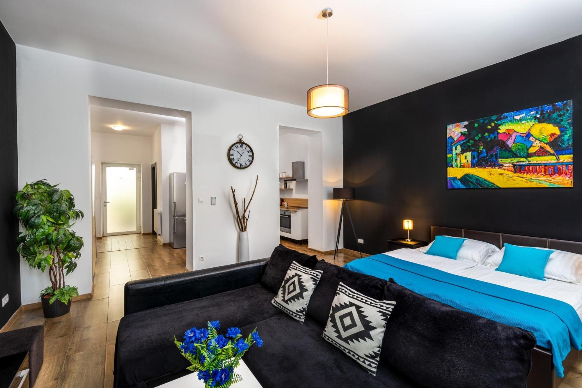 Skackava - Beautiful New Apartment In Direct Centrum, 24H Self Check-In Banská Bystrica Dış mekan fotoğraf